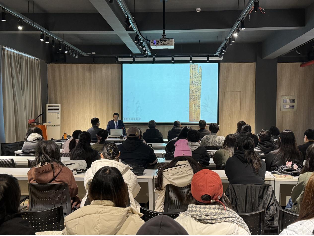 1764143378959046001.jpg 3.jpg